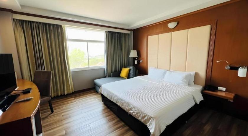 Western Grand Hotel Ratchaburi Ban Bang Kra Exterior photo